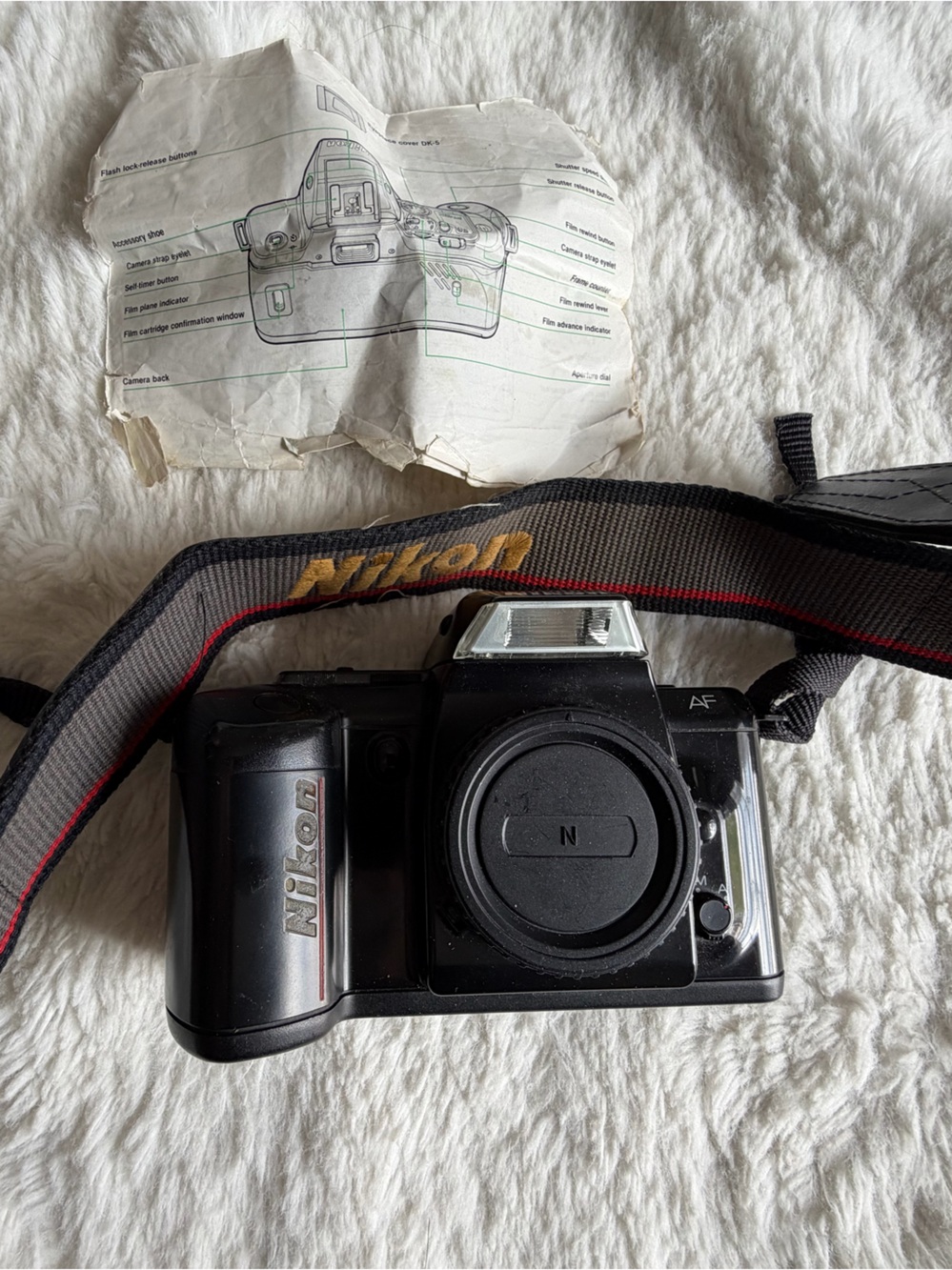 Nikon Black AF SLR Camera Body with Strap Nikon n4004